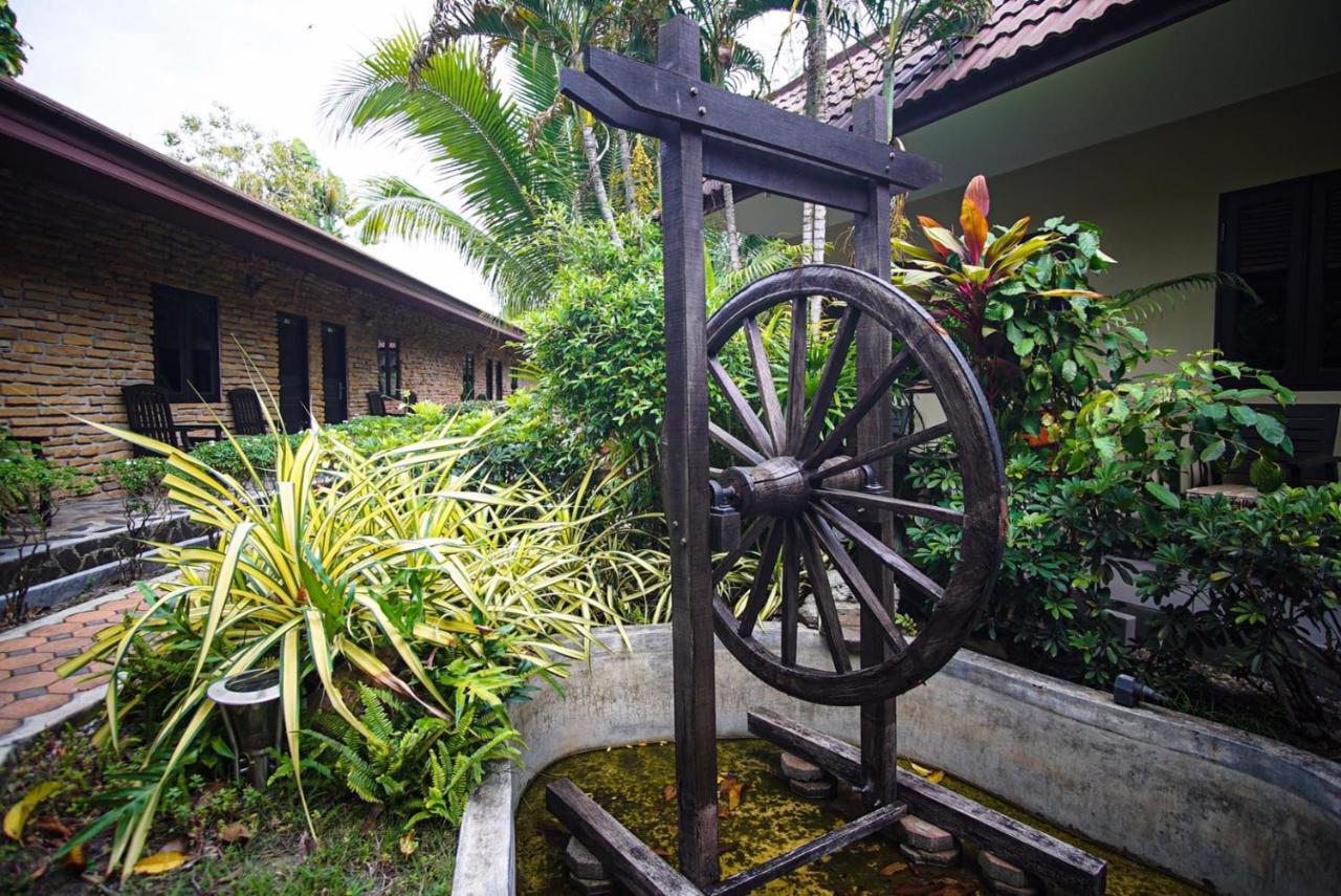 Capricorn Village - SHA Extra Plus Patong Exterior foto